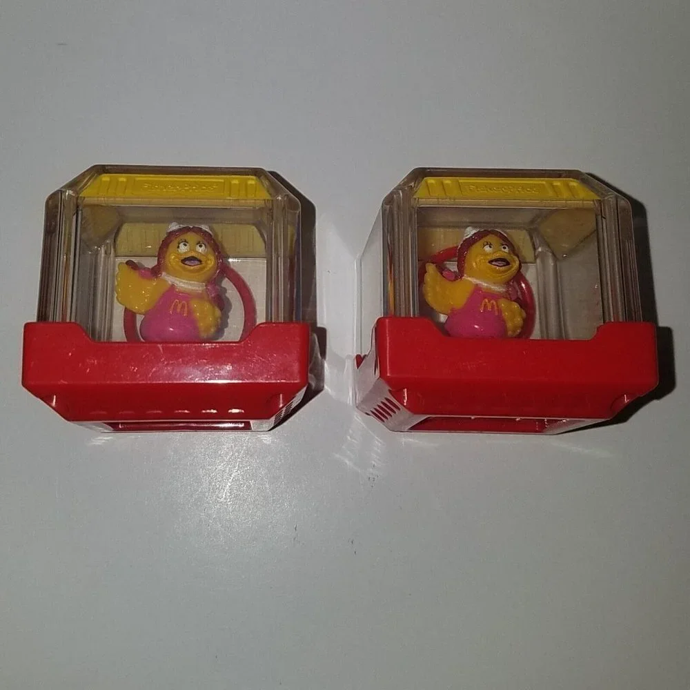 2 Fisher Price Peek-A-Boo Blocks Lot McDonald's Character Birdie Bird Ring Toss